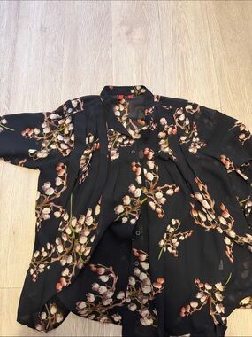 5/48 Black Floral Button-Down Shirt with Peach & Cream Blooms